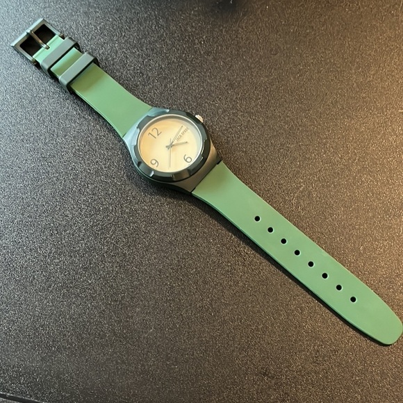 EUC Authentic Mens Jake Spade 40mm green color block watch with silicone band - Picture 3 of 6